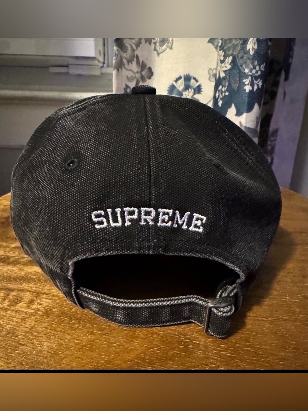 Supreme hat - Picture 2 of 2